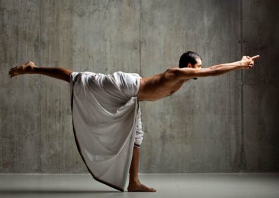 Virabhadrasana III, Yogi Trupta - Oil Yoga